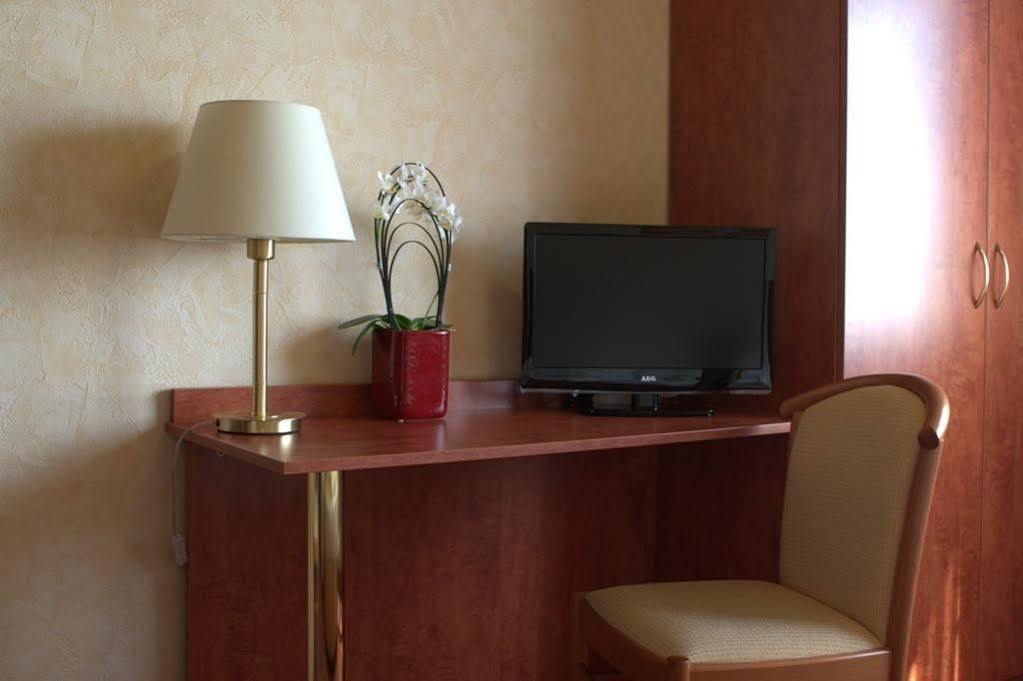Hotel Restaurant Lenhsen 엘름트 외부 사진
